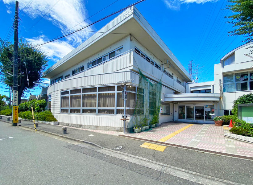 国分寺市立光図書館