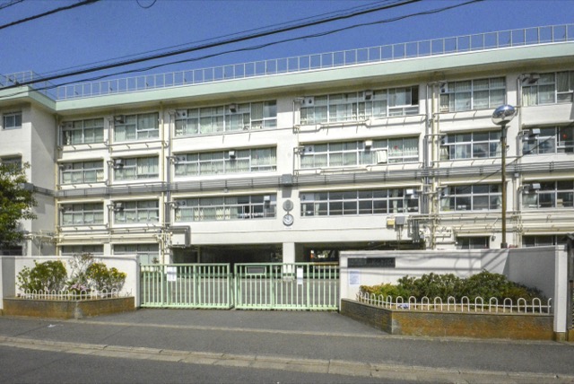 世田谷区立上祖師谷中学校