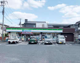 ファミリーマート大泉目白通り店