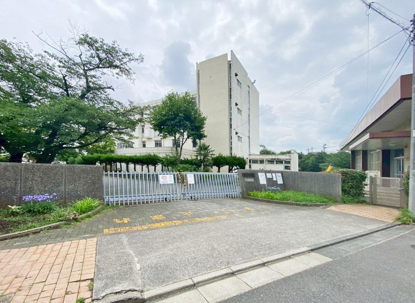 多摩市立多摩中学校